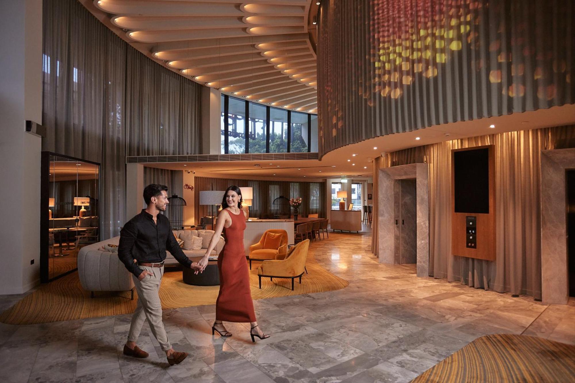 Hotel Crystalbrook Kingsley Newcastle Exterior foto The lobby of the hotel